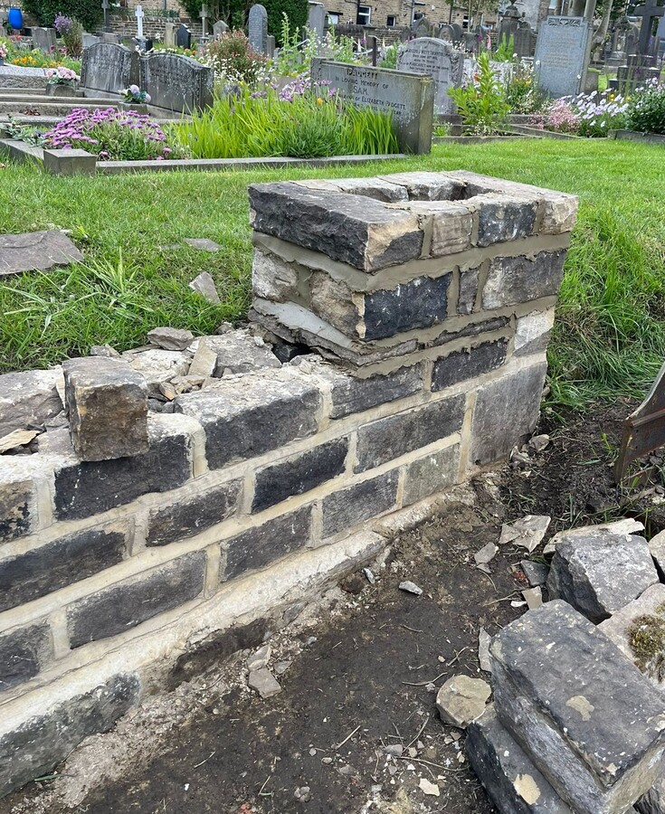 TASK4 - a matching planting space is made to match the other side